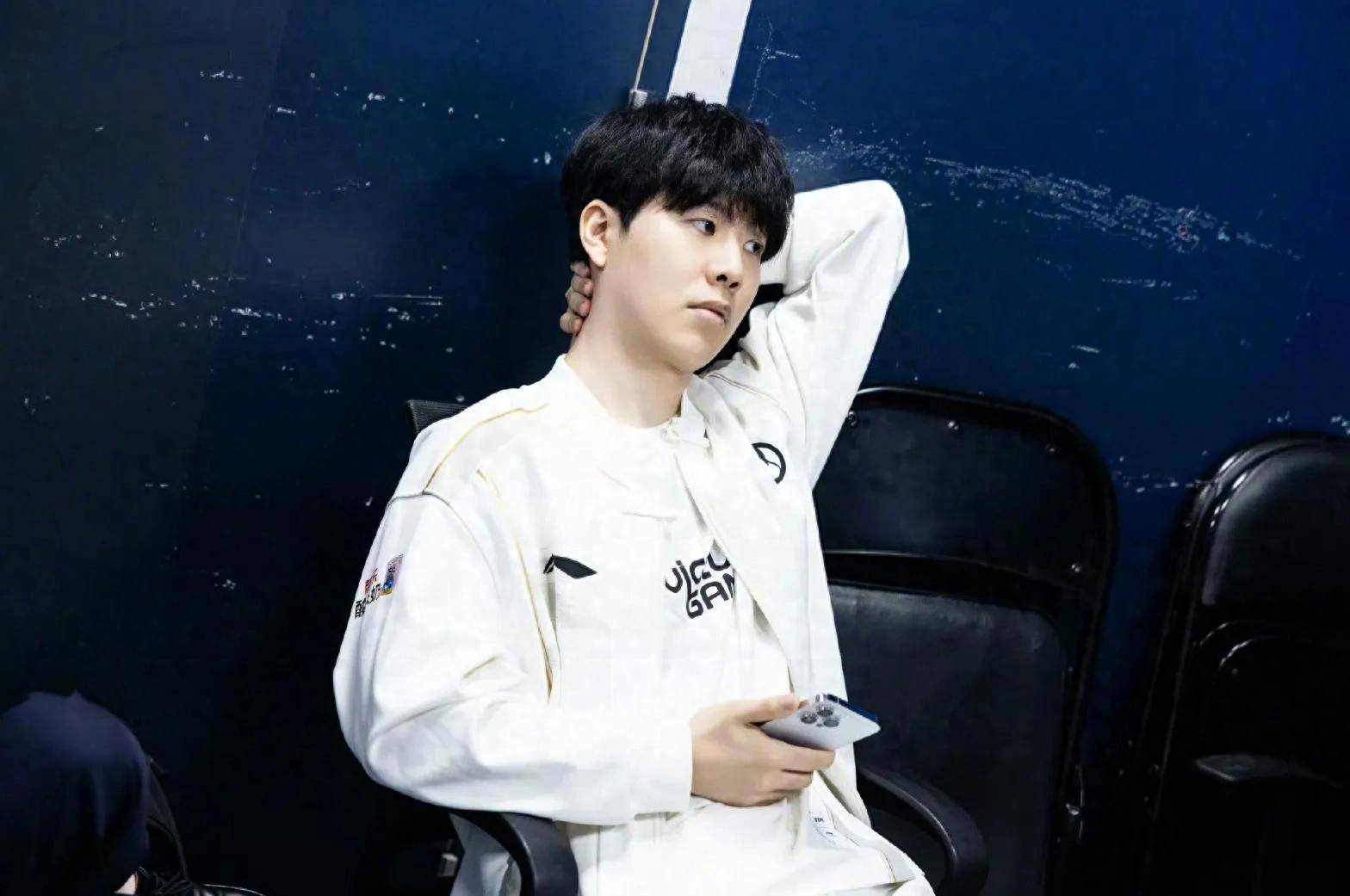 又是最有希望的一年！网友整活：特朗普上次在位时LPL共拿到3座S赛冠军